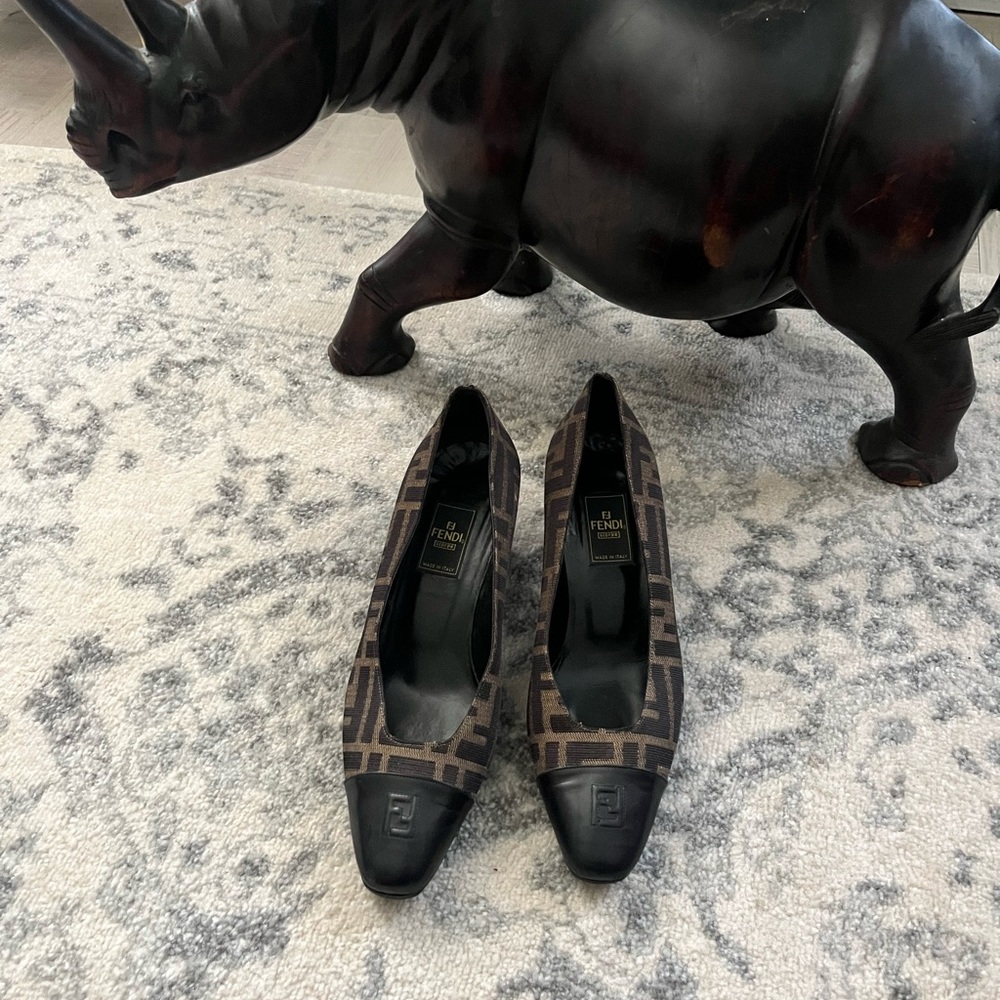 Fendi Women's Black and Brown Heels